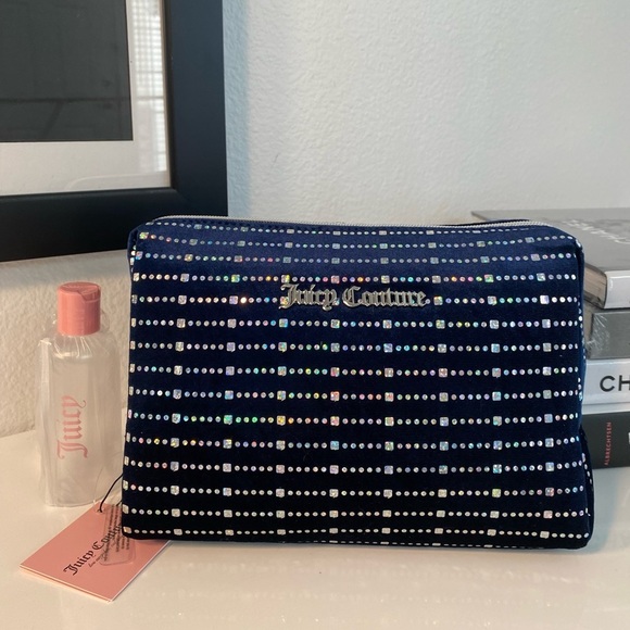 Juicy Couture Velour Bling Cosmetic Bag. NWT - Picture 2 of 10